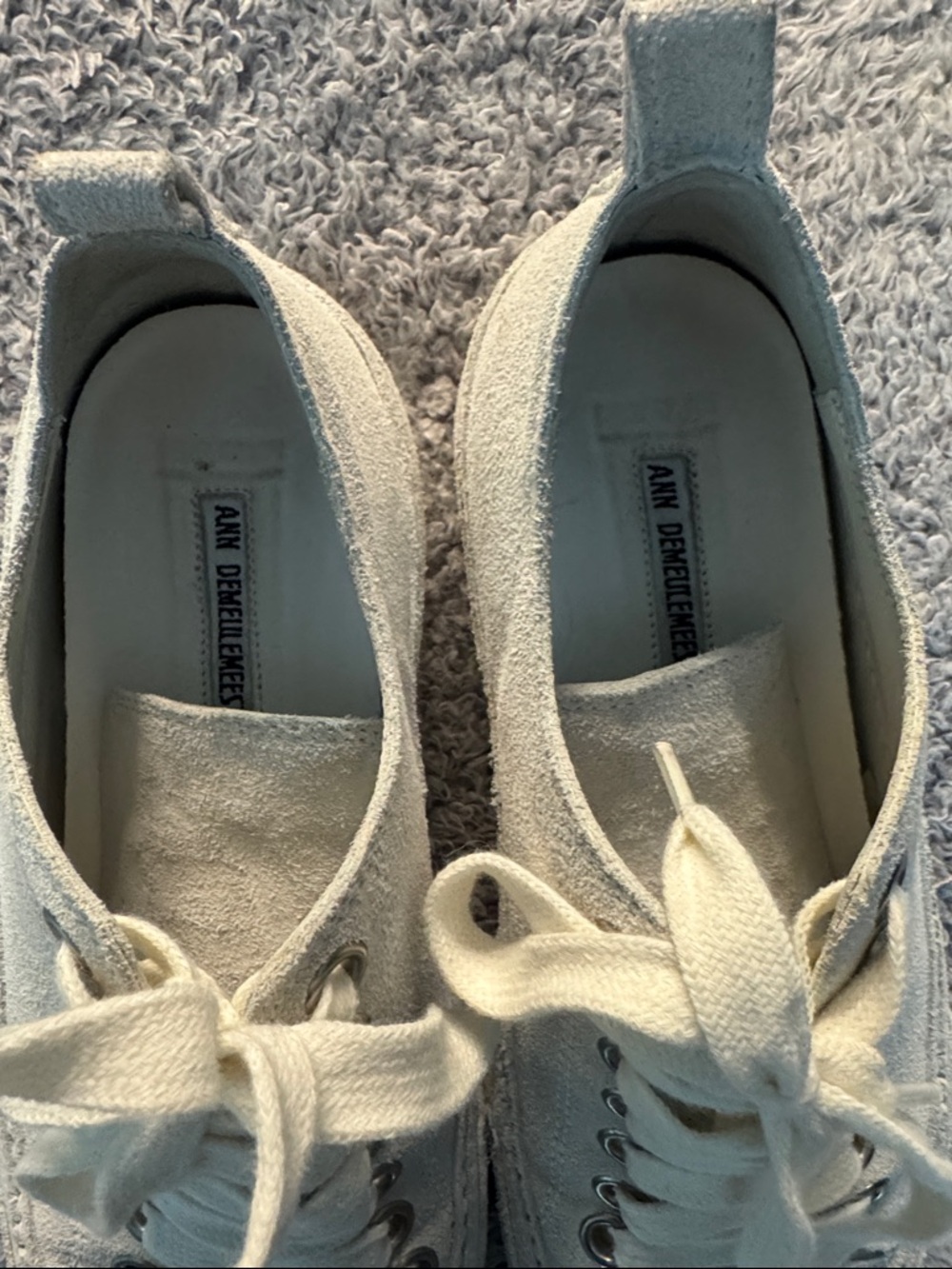 Sneakers - Picture 6 of 7